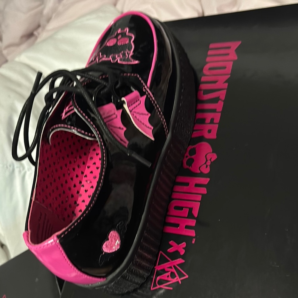 Monster High Black and Pink Sneakers Sporty Casual Style